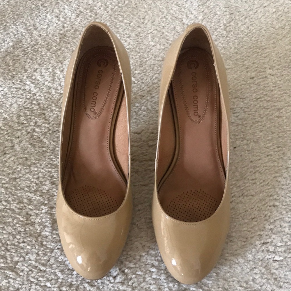 Corso Como Nude Heels size 6 wide 3.5 in heel